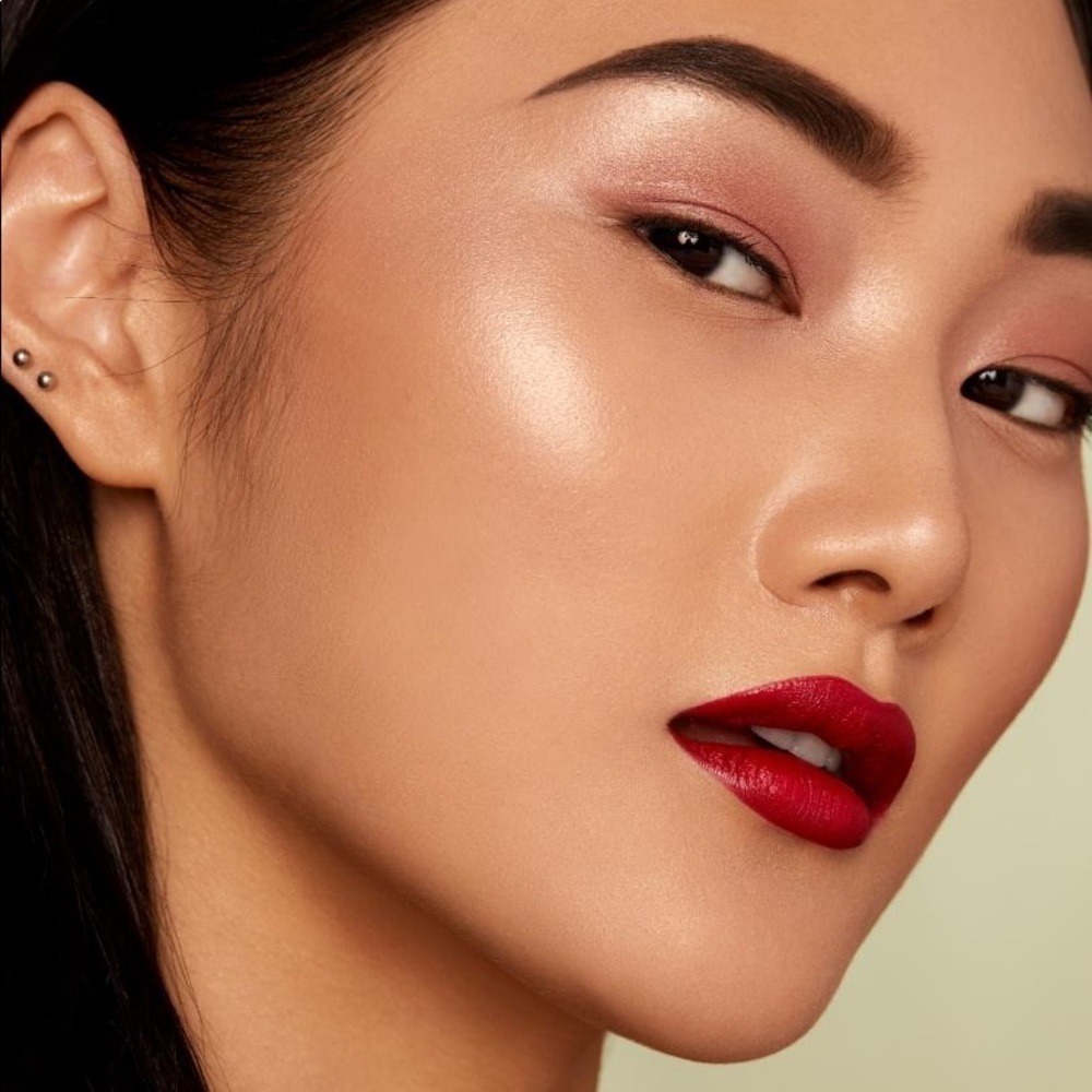 3 for $15 ✨ Cover Girl worthy Demi matte lipstick